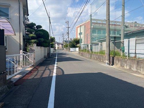前面道路１（2026年8月撮影）