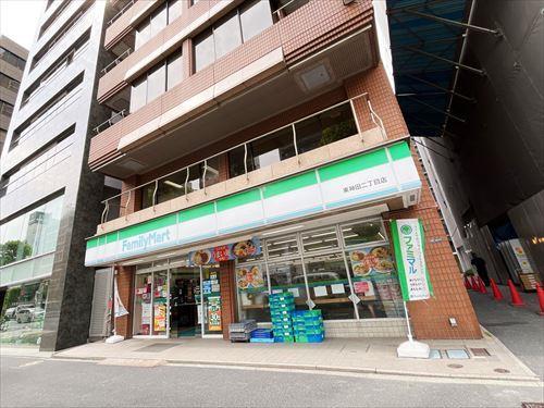 ファミリーマート東神田二丁目店 130m
