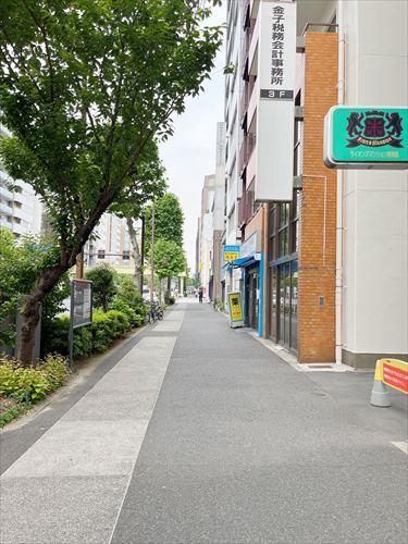 現地前歩道