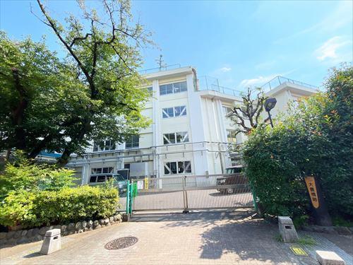 練馬区立北町中学校(600m)