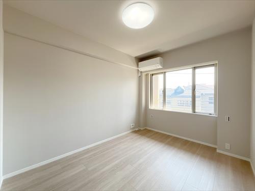 洋室約6帖(南側)