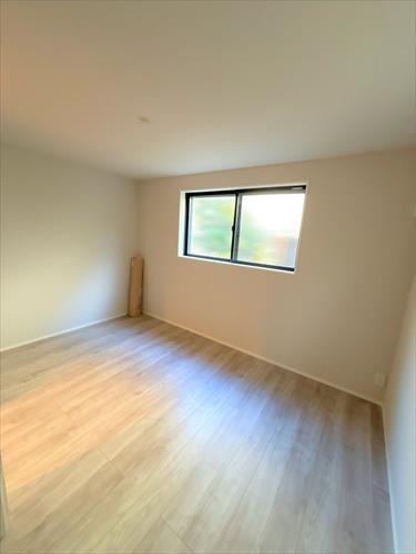 1階東側納戸(約6.5帖)