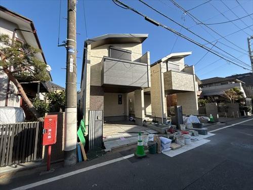 建築中の外観：左側(2026年2月撮影)