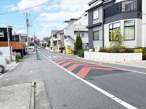 現地前道路