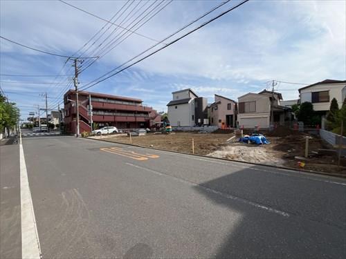 前面道路含む外観（2026.5撮影）