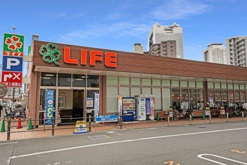 ライフ大淀中店 340m