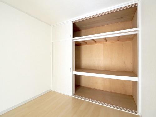 洋室_収納