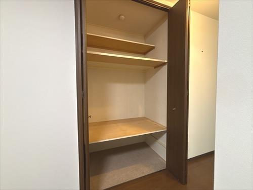 リビング・ダイニング　物入