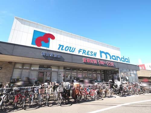 万代桃谷駅前店 390m