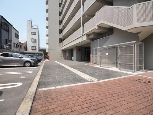 【共用部】駐車場