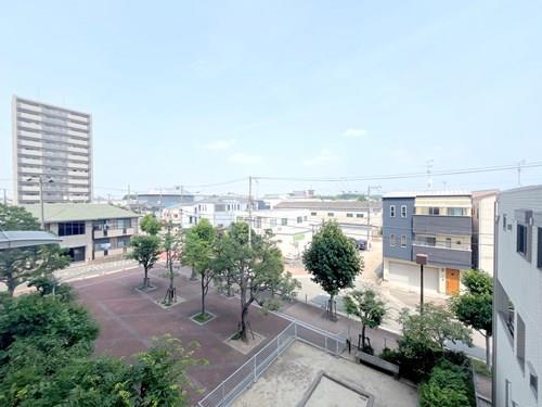 東向きバルコニーからの眺望