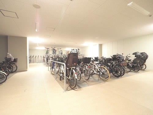 【共用部】3階自転 車置場