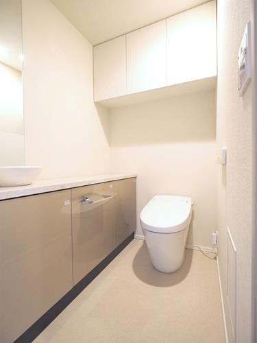 温水洗浄便座トイレ