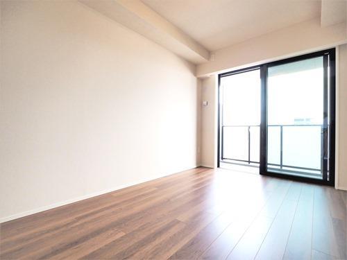 洋室約8帖（WIC完備）