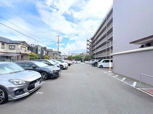 【共用部】駐車場