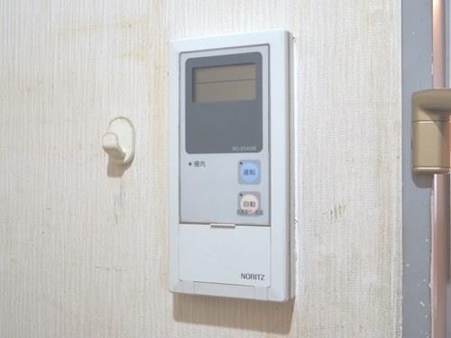 洗面所_給湯リモコン