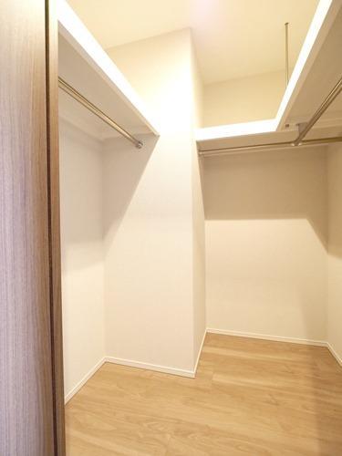 洋室約8.1帖_ウォークインクローゼット