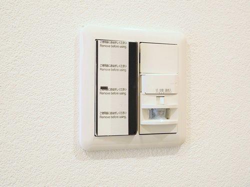 玄関_人感センサー付きライト