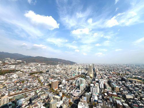 北東向きバルコニーからの眺望