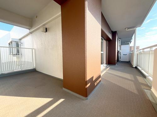 バルコニー　西側角