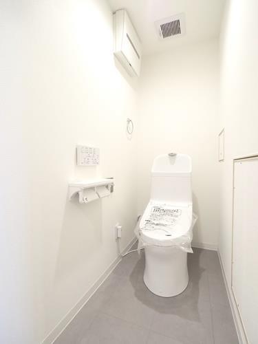 温水洗浄便座トイレ