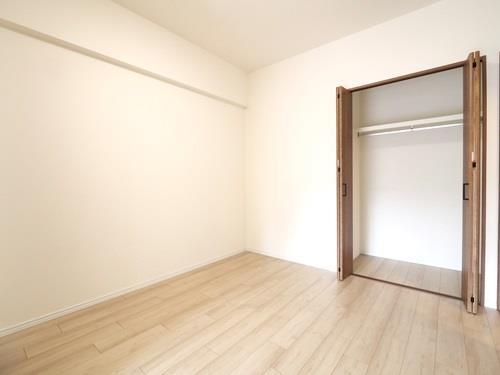 洋室約4.5帖（LDK隣接） 収納