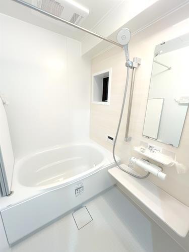 浴室（浴室暖房乾燥機完備）