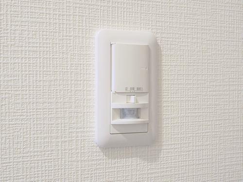 玄関_人感センサー付きライト