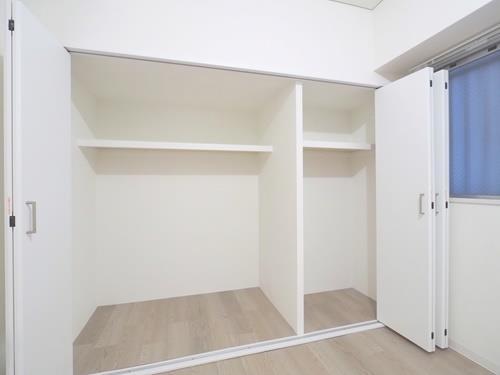 洋室（北側）収納