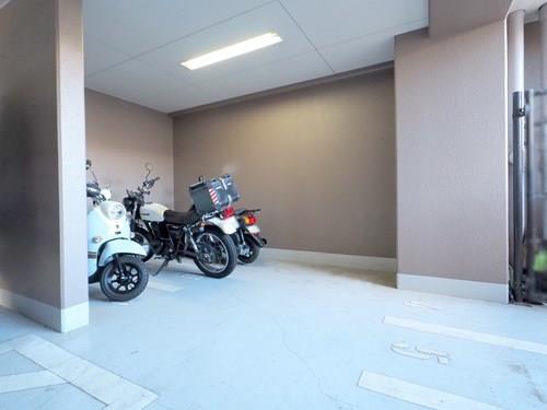 バイク置場