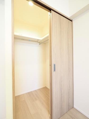 洋室約6.6帖_ウォークインクローゼット