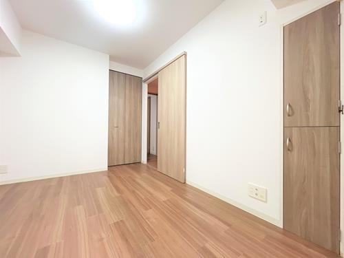 洋室約5.5帖（西側）