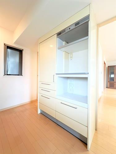 キッチン カップボード