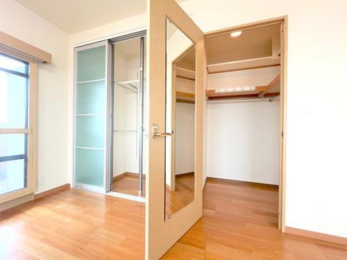 洋室約12帖 ウォークインクローゼット