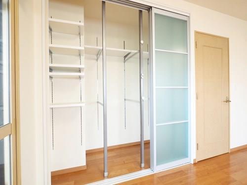 洋室約12帖 収納