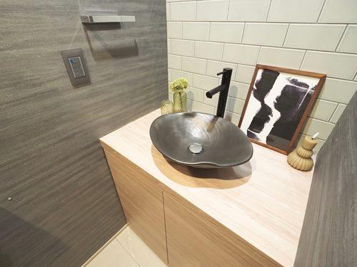 温水洗浄便座トイレ 手洗い場