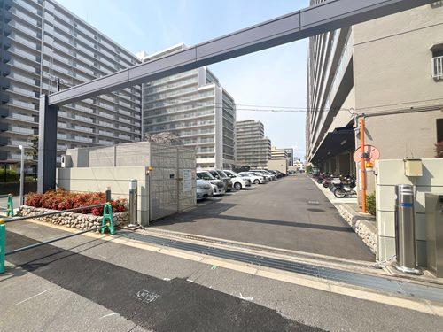 【共用部】駐車場・バイク置場