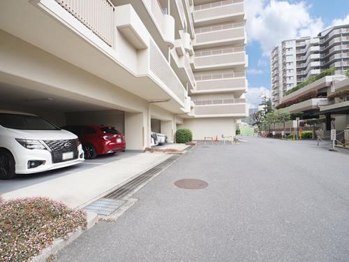 【共用部】駐車場
