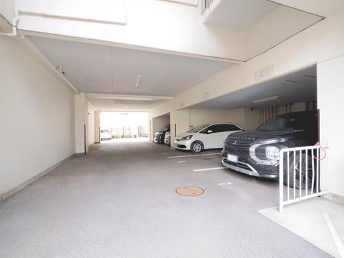 【共用部】駐車場
