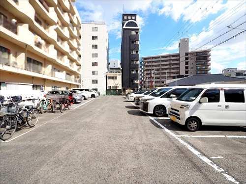 【共用部】駐車場