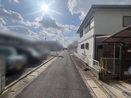 東側道路（北から南にかけて）