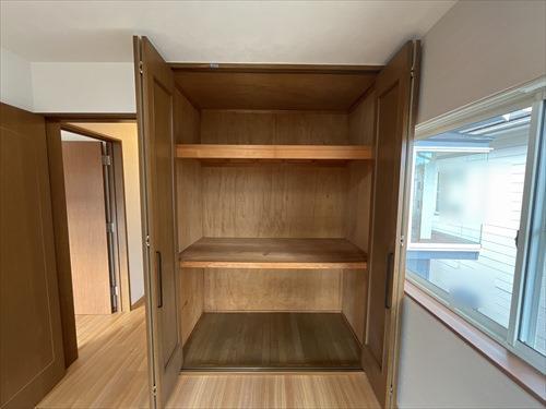 2階南東側洋室の収納