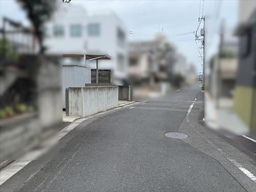 前面道路(南側から撮影) 前面道路(南側から撮影)