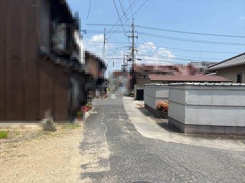 北西側道路（南側から撮影）