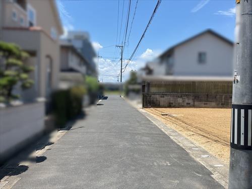 前面道路　東から西