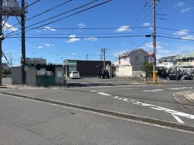 東側道路