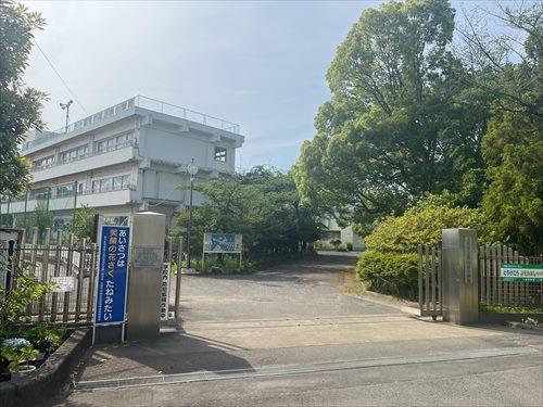 上尾市立尾山台小学校距離470ｍ