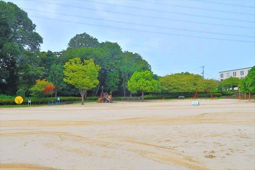 戸塚下台公園まで610m