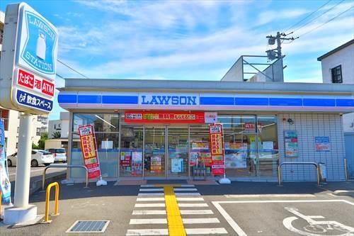 ローソン上尾谷津観音前店まで320m