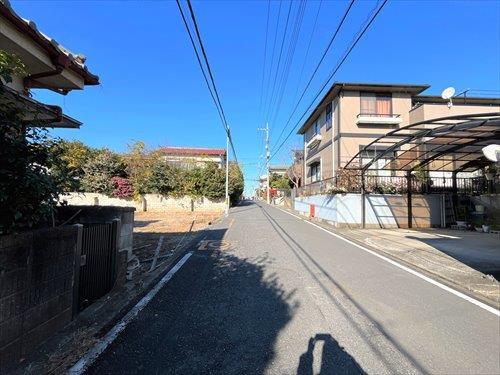 前面道路(撮影年月：令和6年12月撮影)